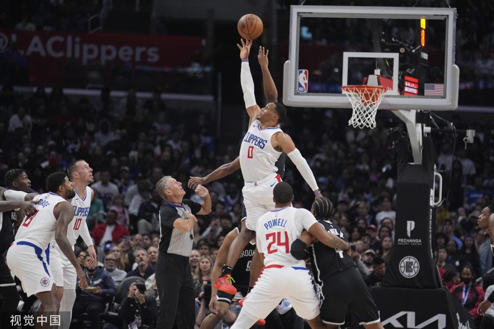 在首轮比赛 在首轮比赛