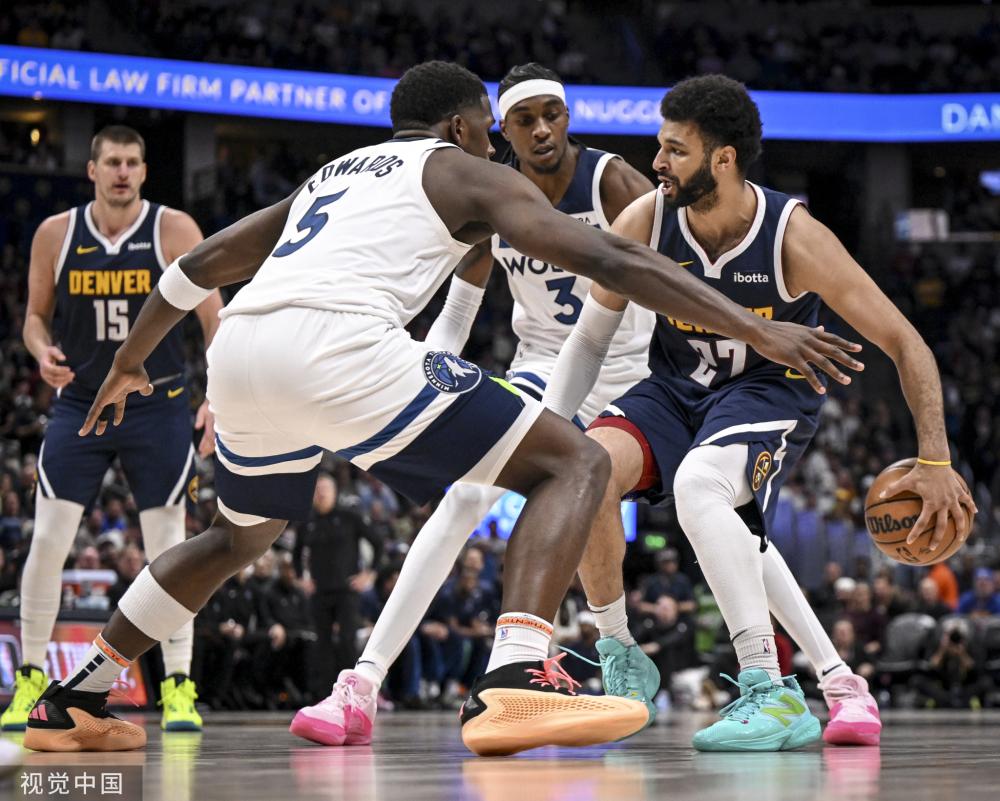 球迷们期待 球迷们期待