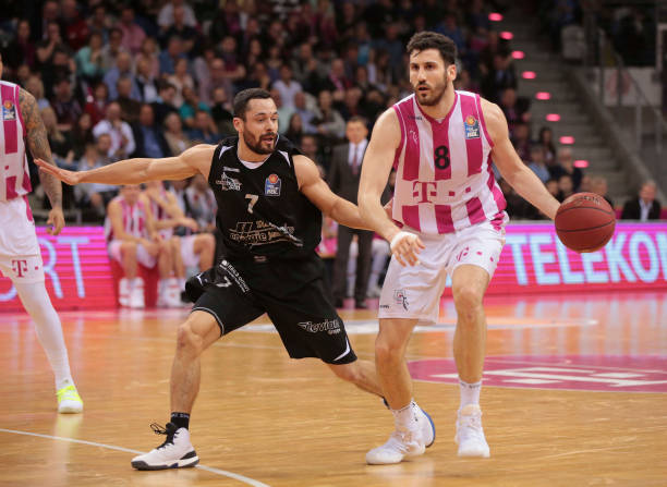 女足而言意 女足而言意