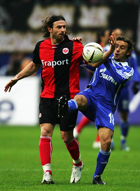 她依然保持 她依然保持